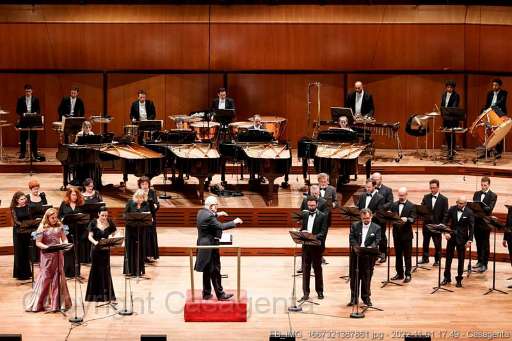FB_IMG_1667321387861.jpg - Roma, Auditorium Parco della Musica 27 10 2022INAUGURAZIONE STAGIONE MUSICA DA CAMERASoirÃ¨e StravinskijCoro e Percussioni dellâAccademia Nazionale di Santa Ceciliadirettore Piero Montisoprano Anna Samuilmezzosoprano Anna Goryachovatenore John Irvinbasso Alexander Teligapianoforti Viviana Lasaracina, Leonardo Pierdomenicopianoforti Gesualdo Coggi, Federico Nicolettapianoforti Costanza Principe, Oxana Shevchenkotimpani Antonio Catonepercussioni Edoardo Giachino, Andrea Santarsiere, Davide Tone
