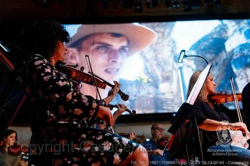 FB_IMG_1697175888673.jpg - Roma, Auditorium Parco della Musica 11 10 2023Concerto di Inaugurazione Stagione 2023/2024Orchestra e Coro dellâAccademia Nazionale di Santa Cecilia in provadirettore IvÃ¡n Fischervideo artista Yuri Ancaranimaestro del coro Andrea SecchiÂ©Musacchio-Pasqualini / MUSA
